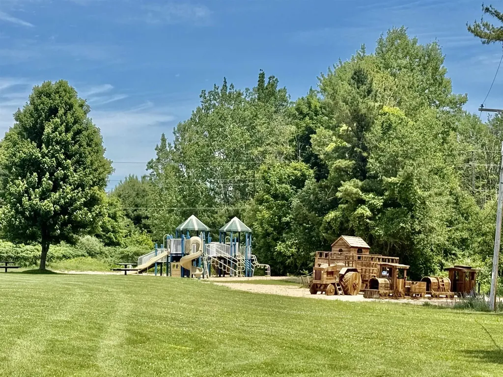 7160 N Cherry Avenue Milton Township MI 49648
