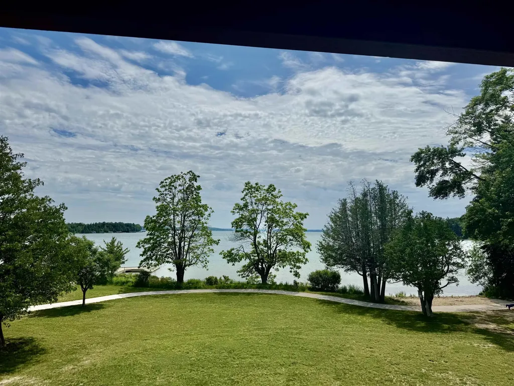 7160 N Cherry Avenue Milton Township MI 49648