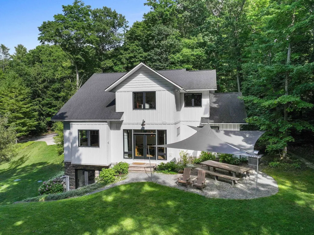 555 Graystone Road Peninsula Township MI 49686