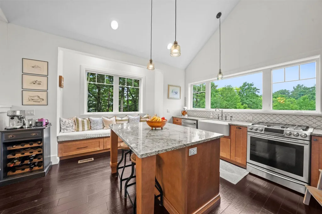 555 Graystone Road Peninsula Township MI 49686
