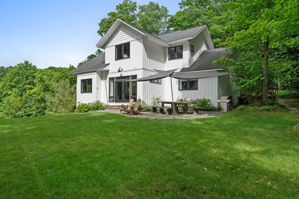555 Graystone Road Peninsula Township MI 49686
