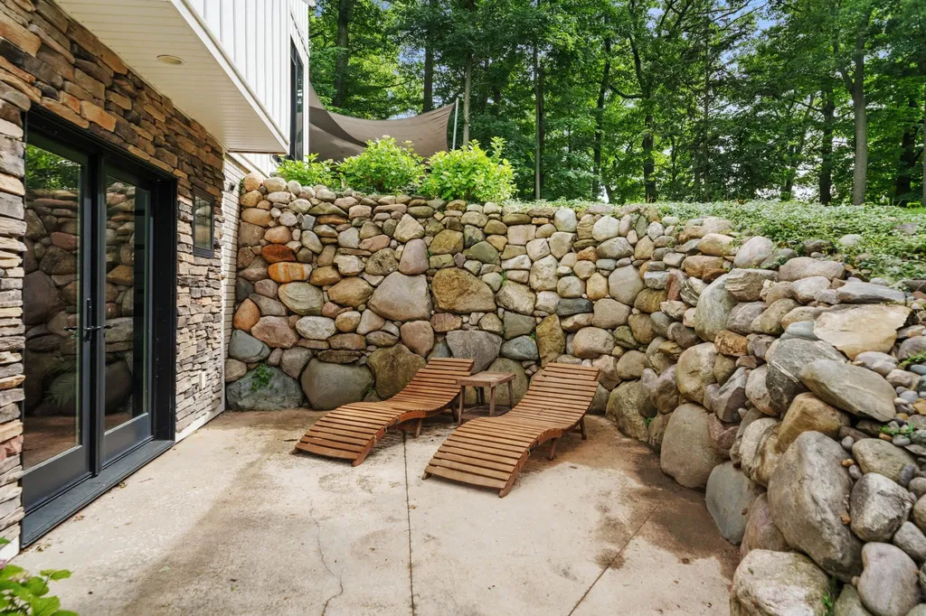 555 Graystone Road Peninsula Township MI 49686