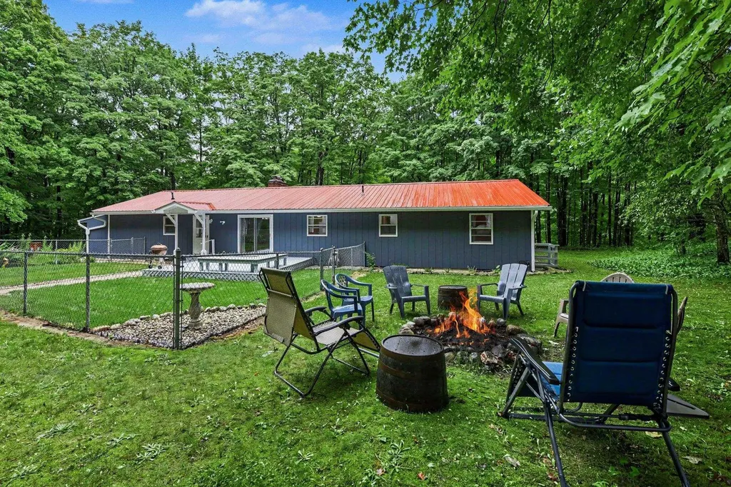 5661 NW Way Road Clearwater Township MI 49676