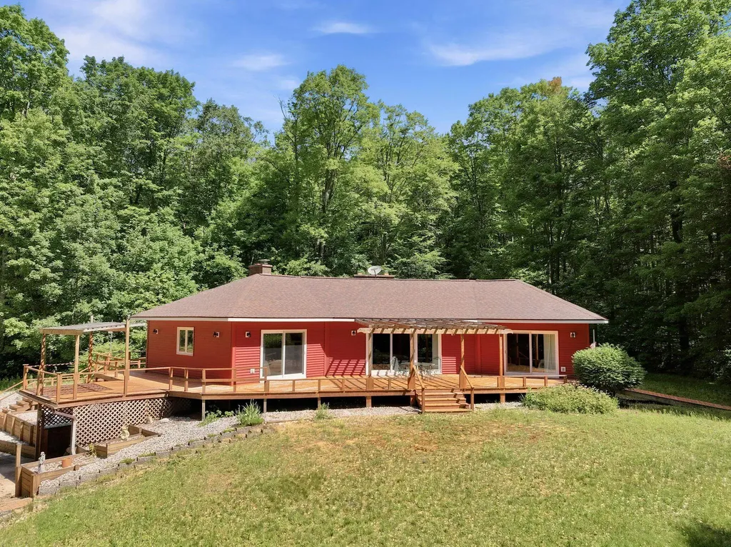 9940 N Vandermeulen Road Pioneer Township MI 49651
