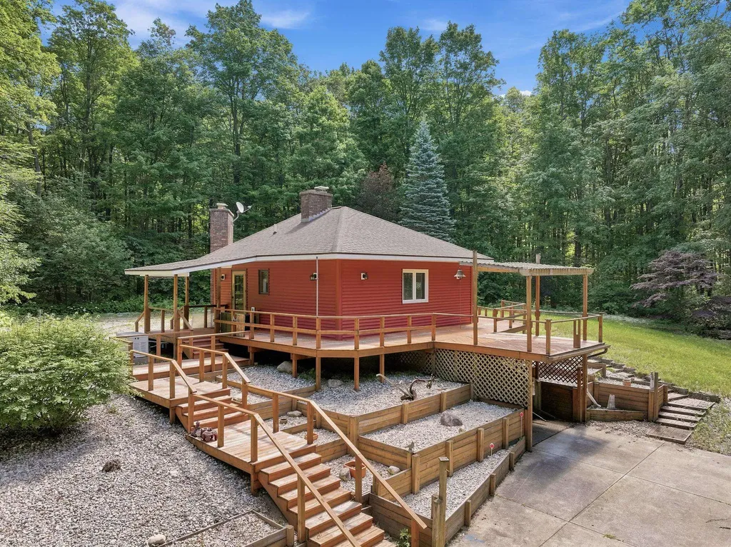 9940 N Vandermeulen Road Pioneer Township MI 49651