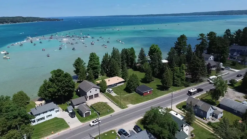 7516 Crystal Beach Road Clearwater Township MI 49676