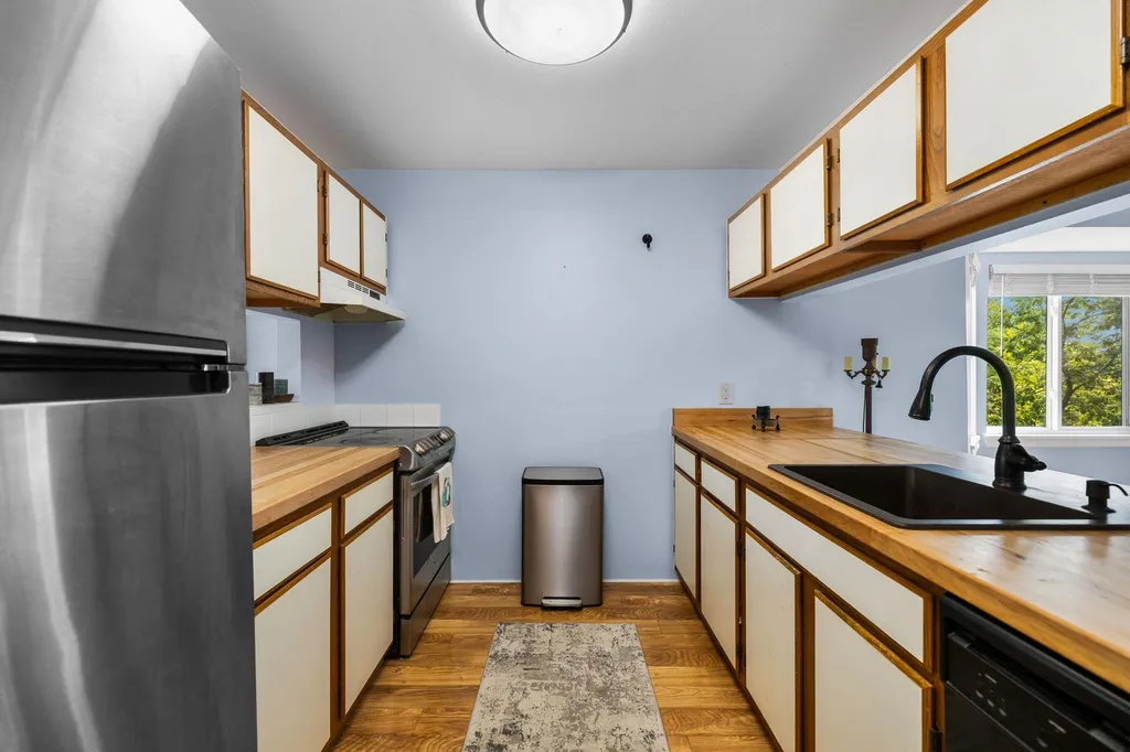 545 Riverine Drive Traverse City City MI 49684