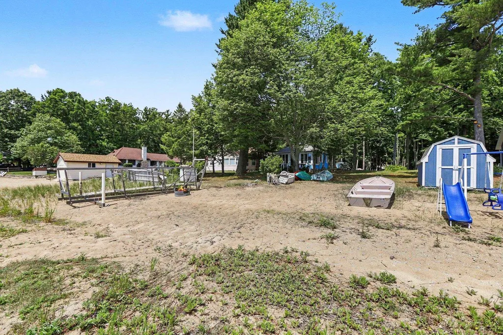 4098 Sixth Street Blaine Township MI 49635