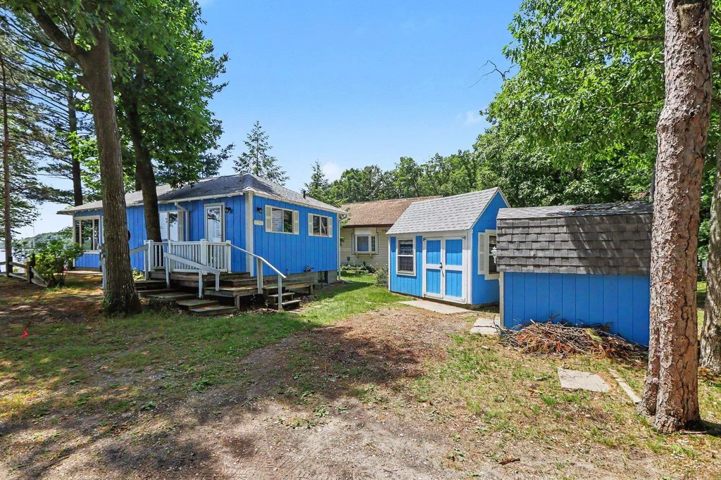 4098 Sixth Street Blaine Township MI 49635