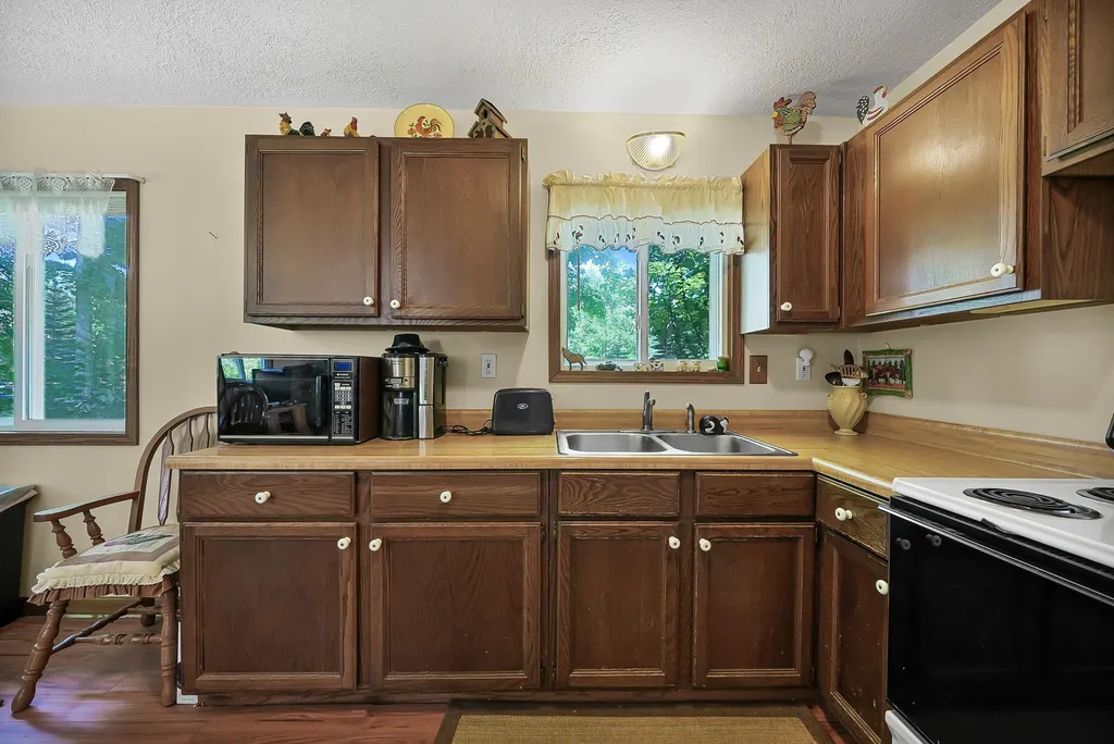 5135 Kast Road Joyfield Township MI 49616