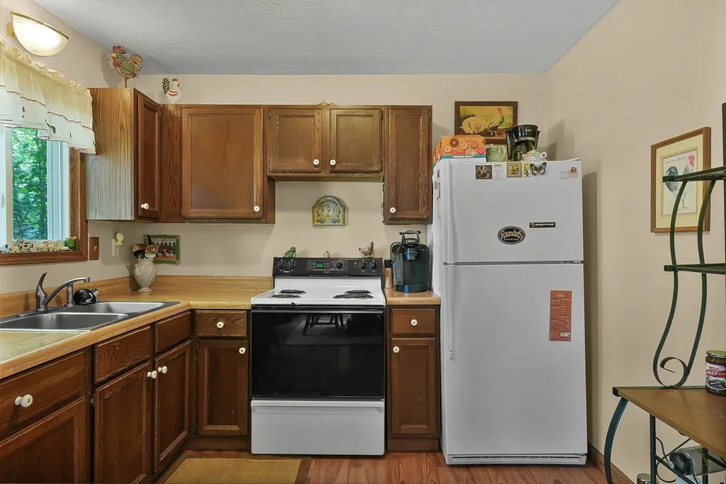 5135 Kast Road Joyfield Township MI 49616