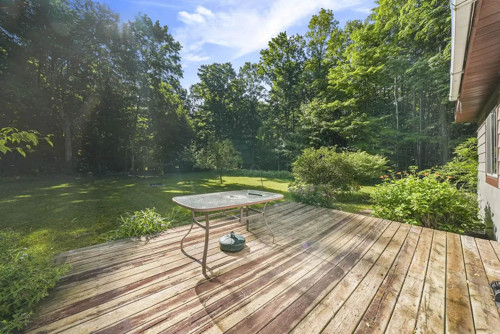 5135 Kast Road Joyfield Township MI 49616