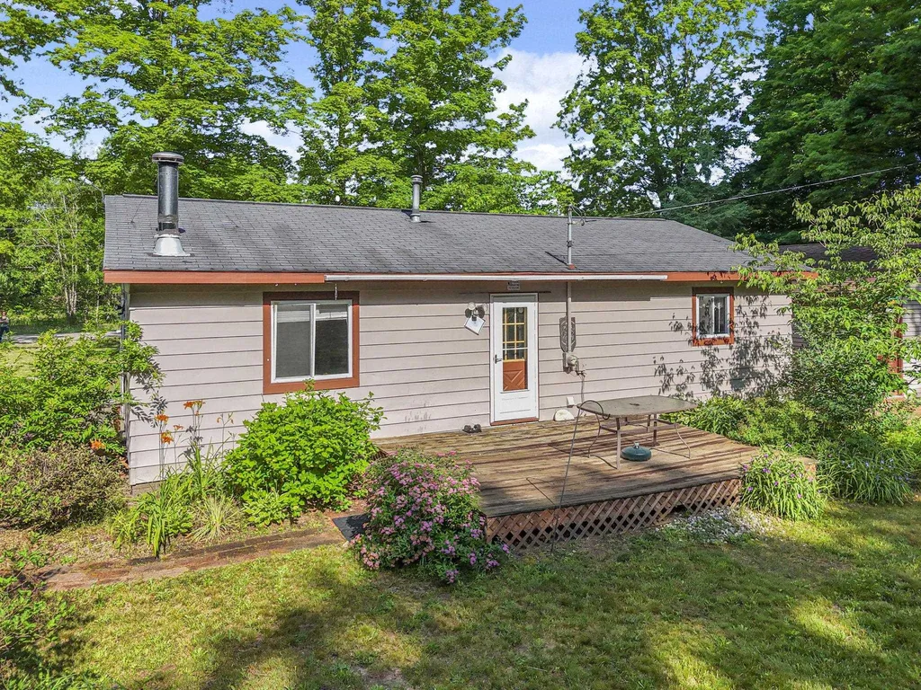 5135 Kast Road Joyfield Township MI 49616