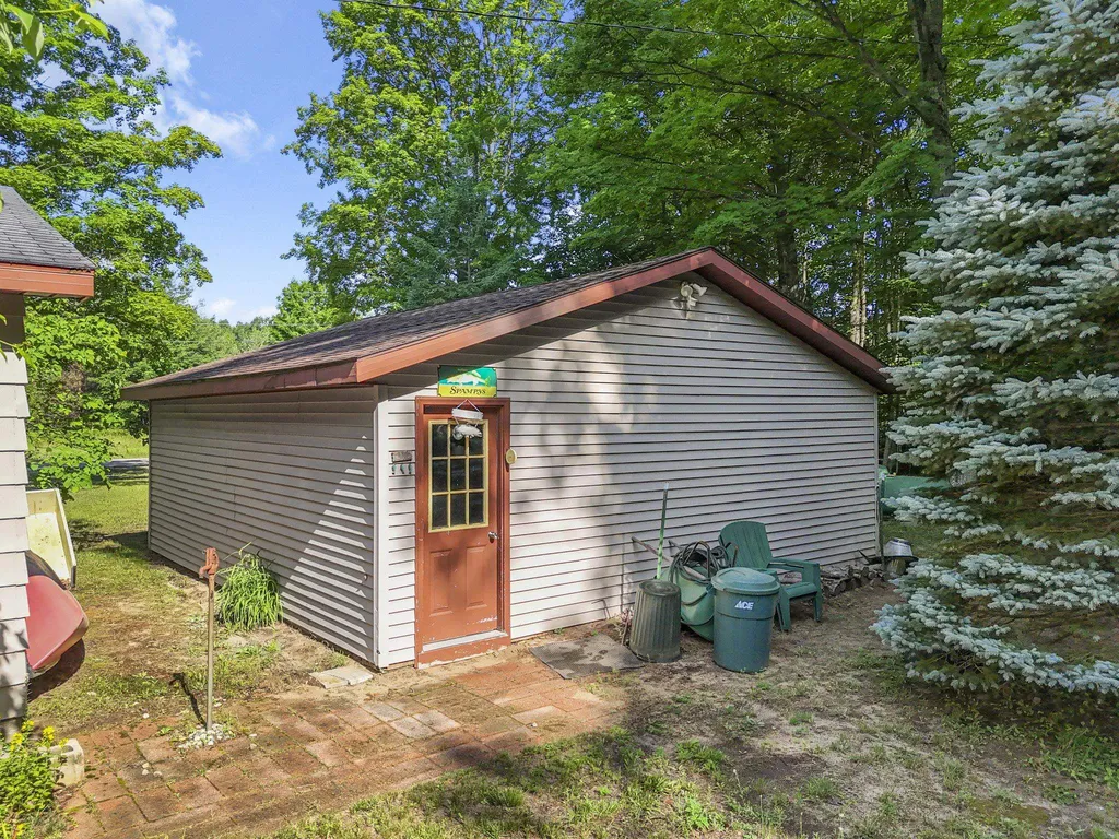 5135 Kast Road Joyfield Township MI 49616