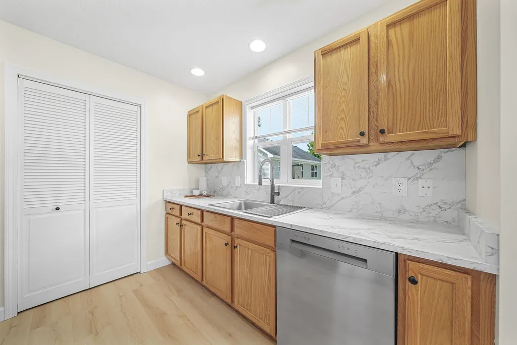 1066 Weathervane Place Garfield Charter Township MI 49696