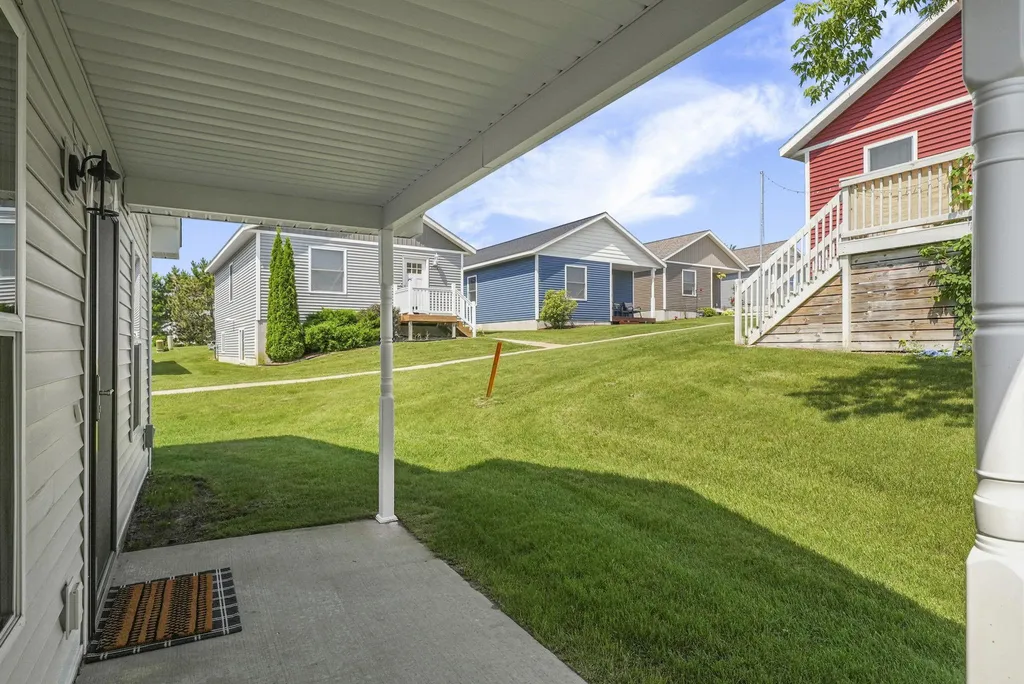 1066 Weathervane Place Garfield Charter Township MI 49696