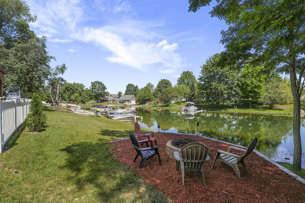 588 Gitchegumee Drive Hanover Township MI 49620