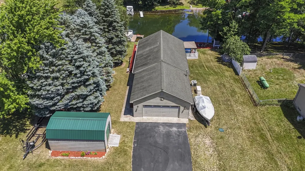 588 Gitchegumee Drive Hanover Township MI 49620