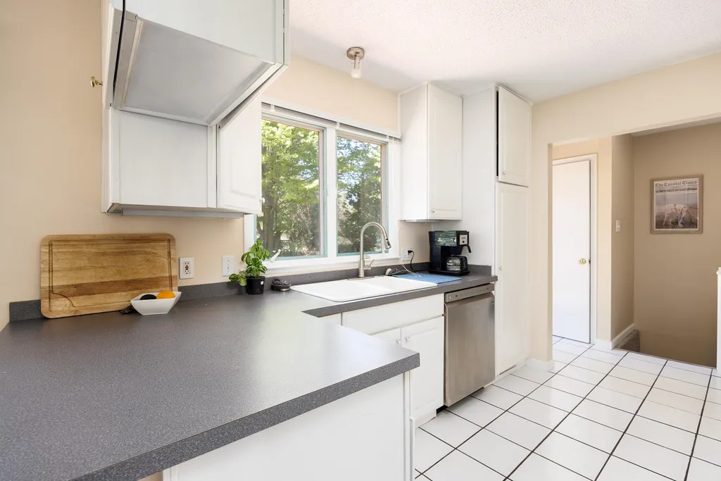 6066 S West Bay Shore Drive Bingham Township MI 49684
