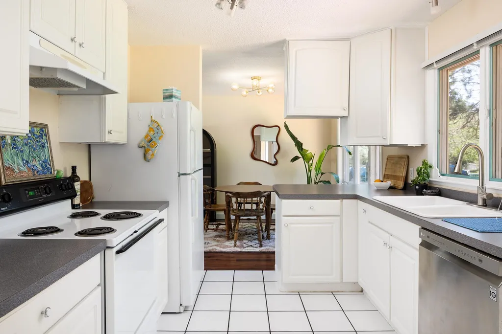 6066 S West Bay Shore Drive Bingham Township MI 49684