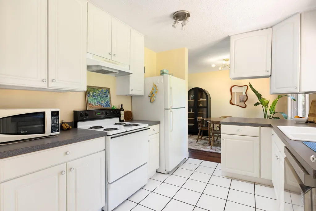 6066 S West Bay Shore Drive Bingham Township MI 49684