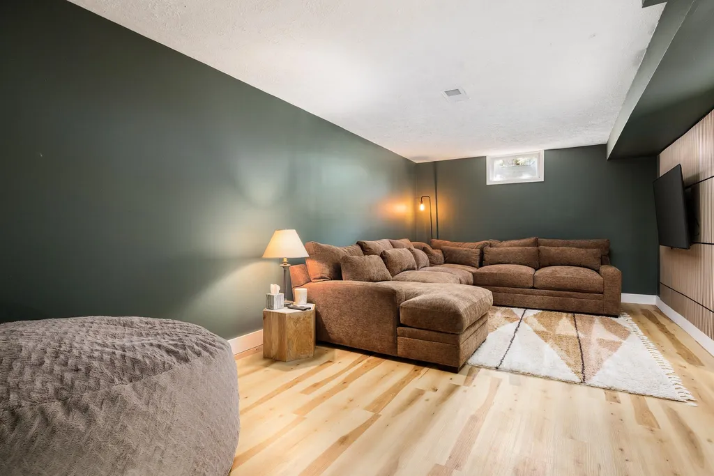 6066 S West Bay Shore Drive Bingham Township MI 49684