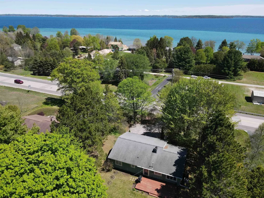 6066 S West Bay Shore Drive Bingham Township MI 49684