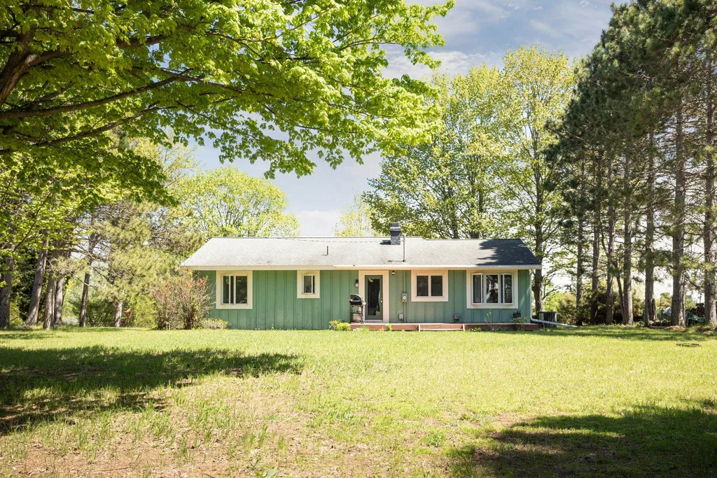 6066 S West Bay Shore Drive Bingham Township MI 49684