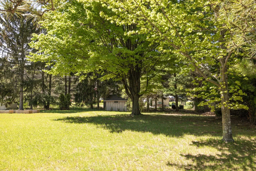 6066 S West Bay Shore Drive Bingham Township MI 49684
