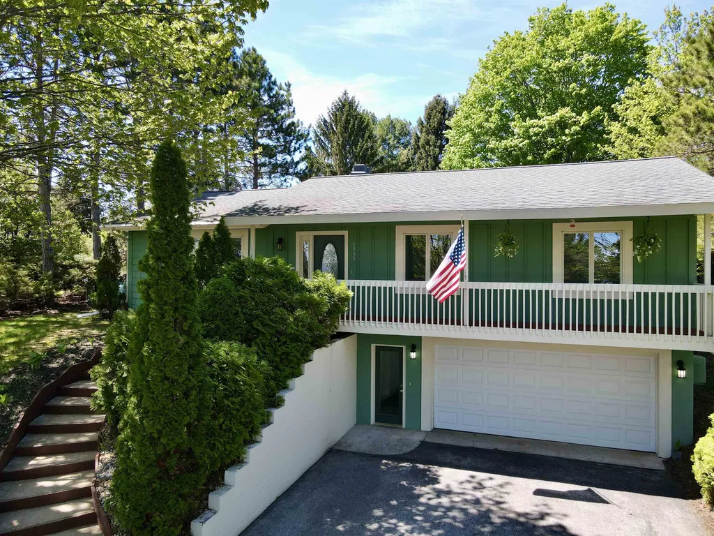 6066 S West Bay Shore Drive Bingham Township MI 49684