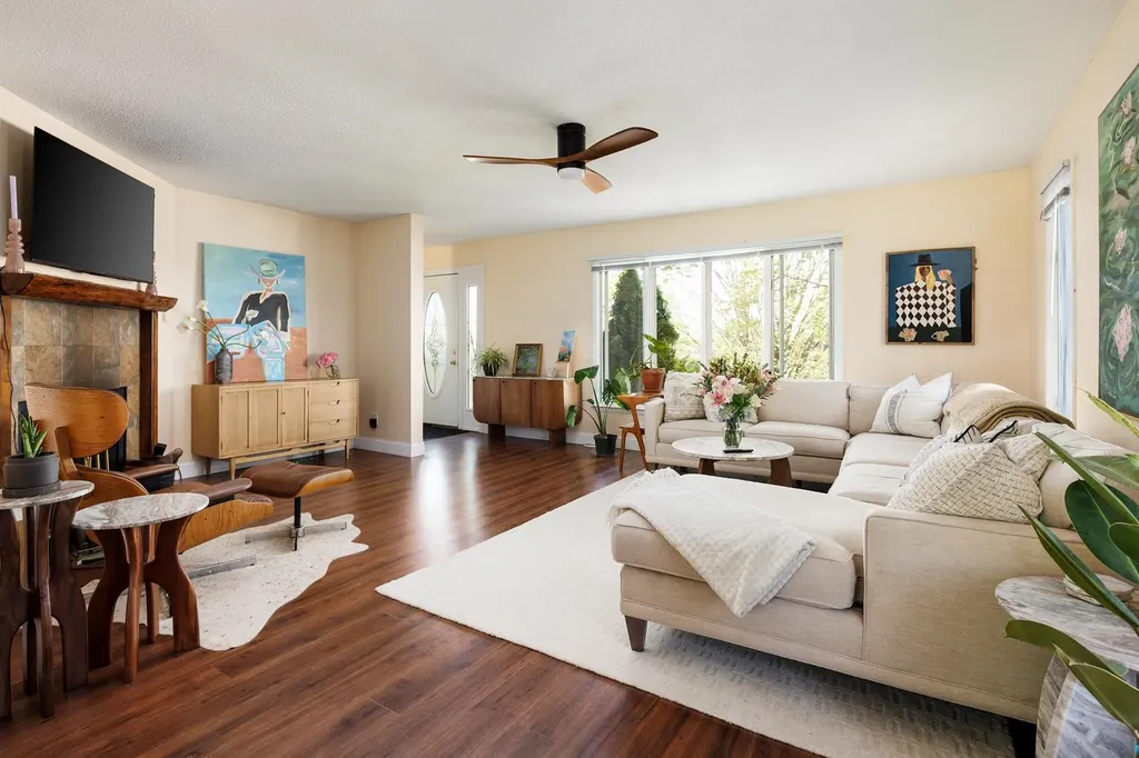 6066 S West Bay Shore Drive Bingham Township MI 49684