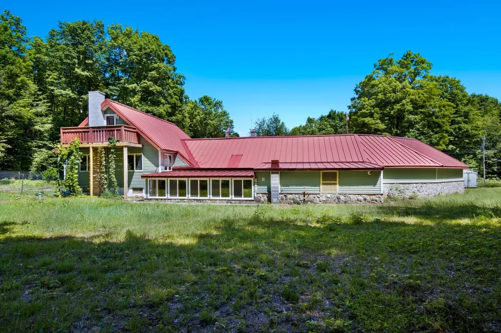 2835 Krol Drive Excelsior Township MI 49646