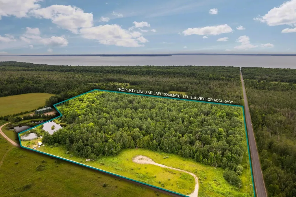 00 Creswell Road Torch Lake Township MI 49648