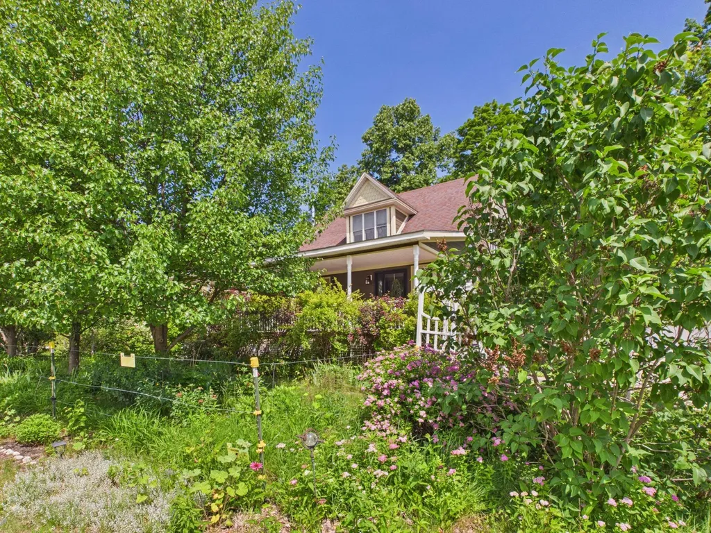 215 E Sixth Street Unknown City MI 49670