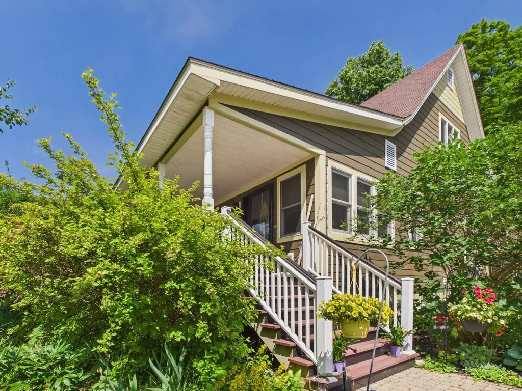 215 E Sixth Street Unknown City MI 49670