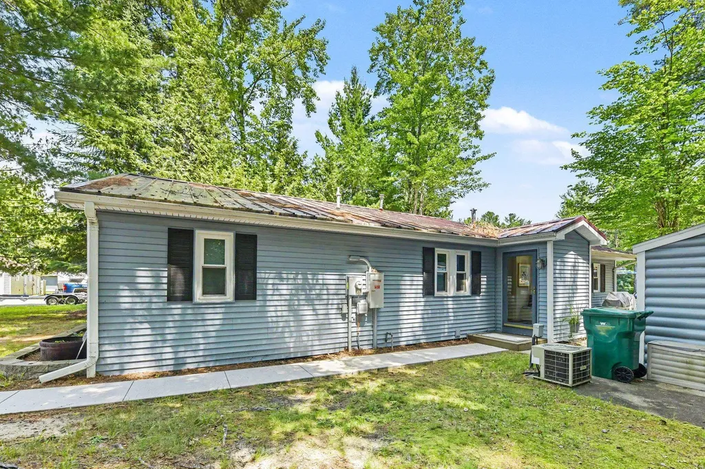 14123 Torch River Road Milton Township MI 49676
