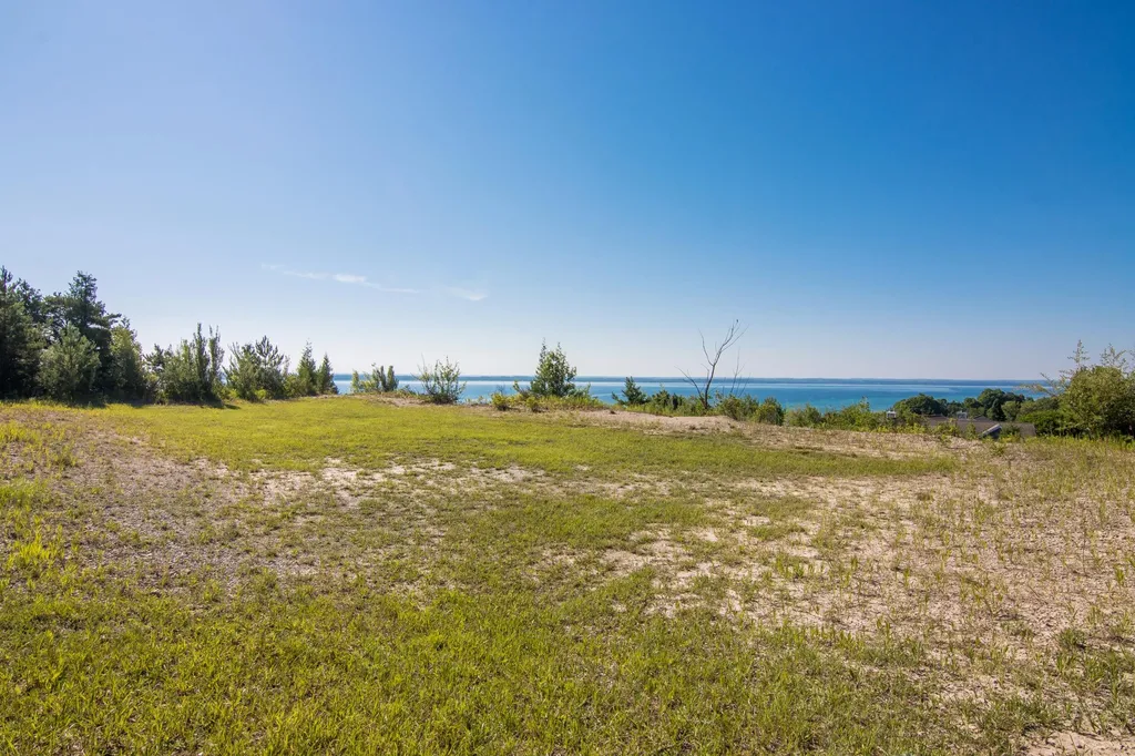 14750 Mallard Drive Peninsula Township MI 49686