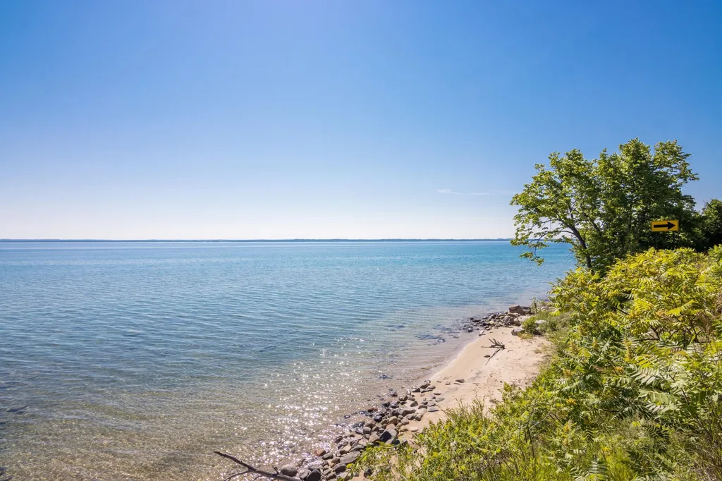 14750 Mallard Drive Peninsula Township MI 49686