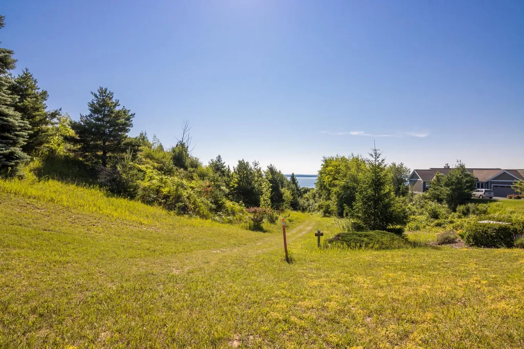 14750 Mallard Drive Peninsula Township MI 49686