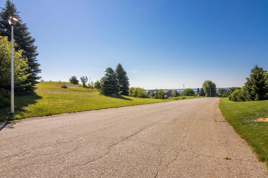 14750 Mallard Drive Peninsula Township MI 49686