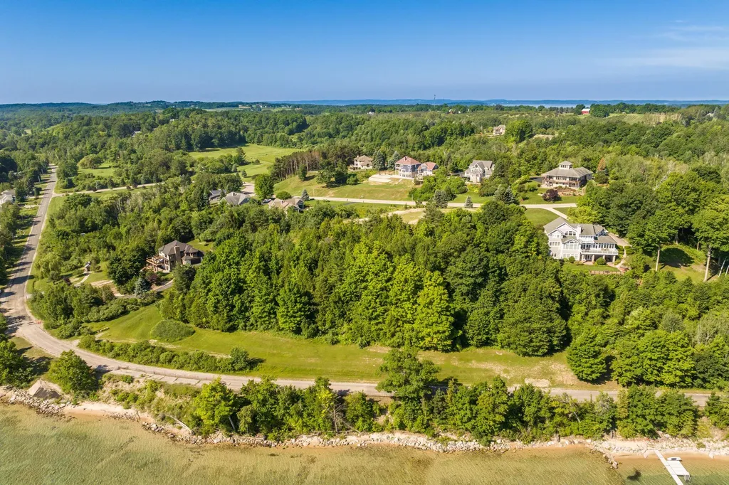 14750 Mallard Drive Peninsula Township MI 49686