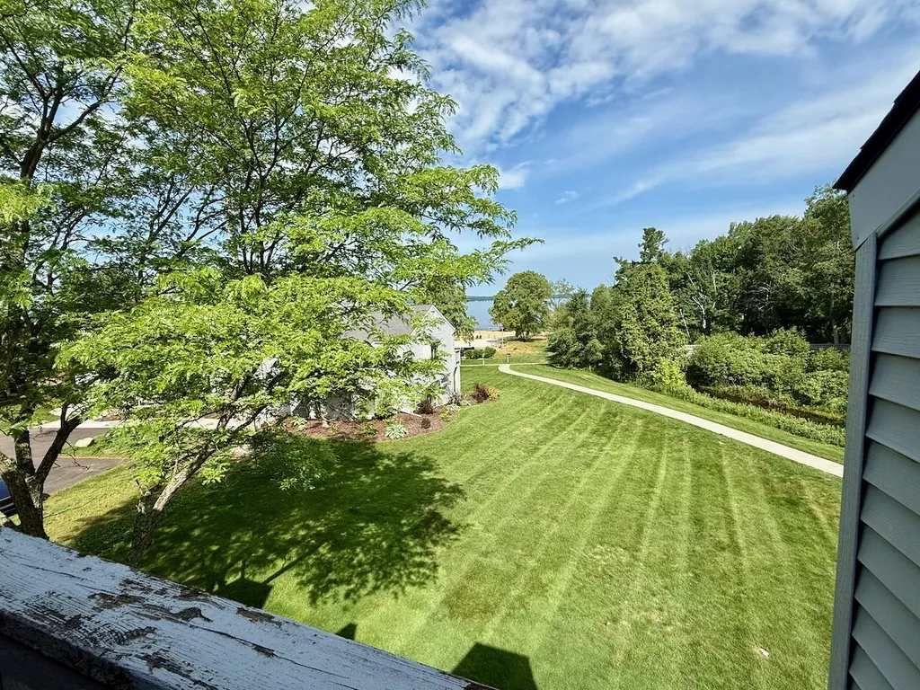 5600 Creeks Crossing Acme Township MI 49690