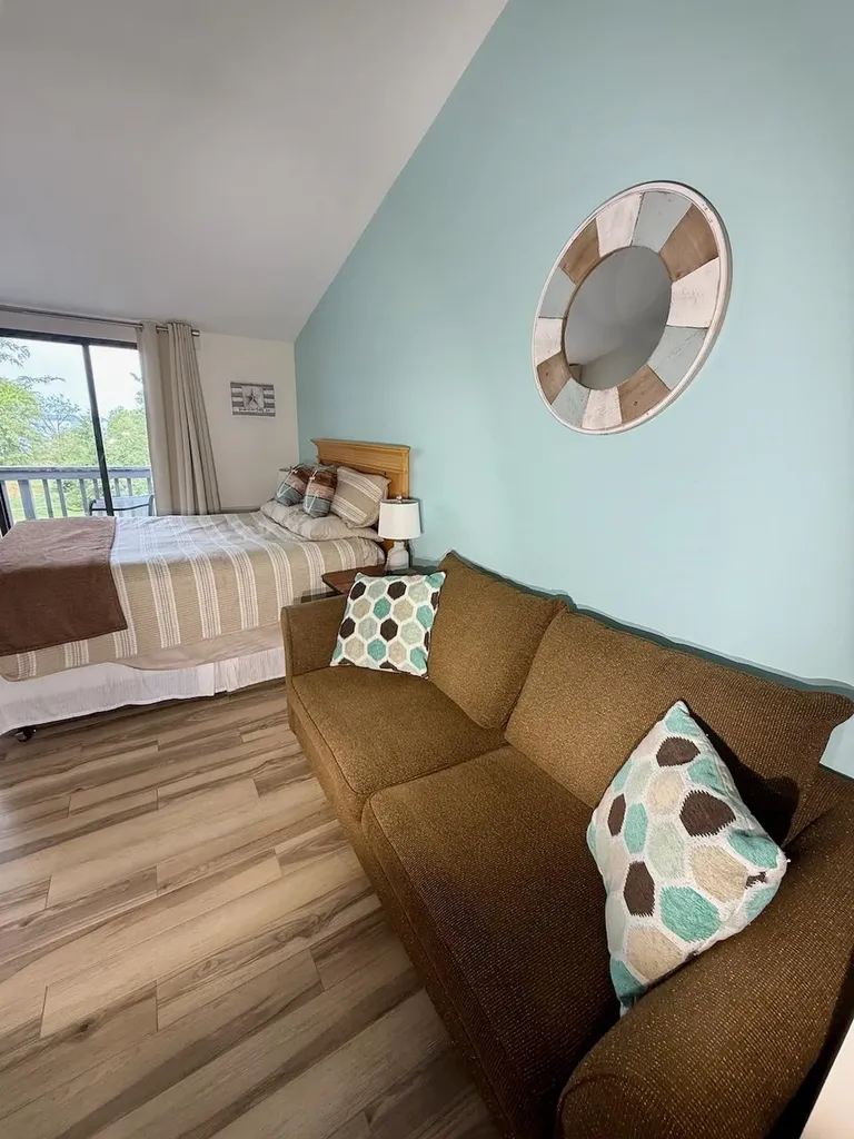 5600 Creeks Crossing Acme Township MI 49690