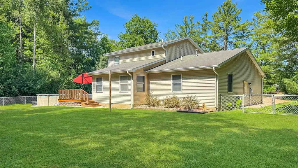 402 Indiana Avenue Clam Lake Township MI 49601