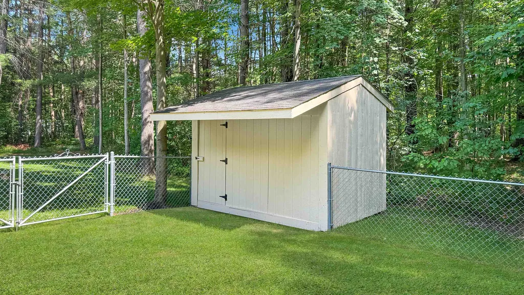 402 Indiana Avenue Clam Lake Township MI 49601