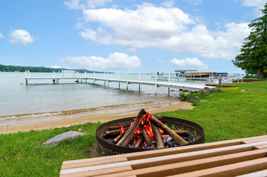 7636 Crystal Beach Clearwater Township MI 49676