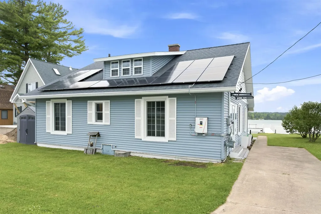 7636 Crystal Beach Clearwater Township MI 49676