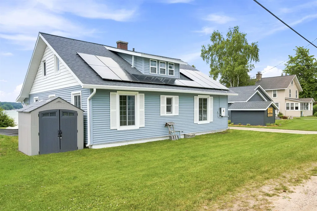 7636 Crystal Beach Clearwater Township MI 49676