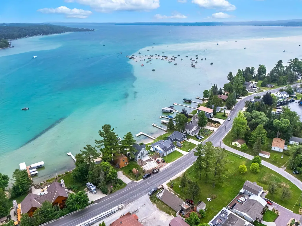 7636 Crystal Beach Clearwater Township MI 49676