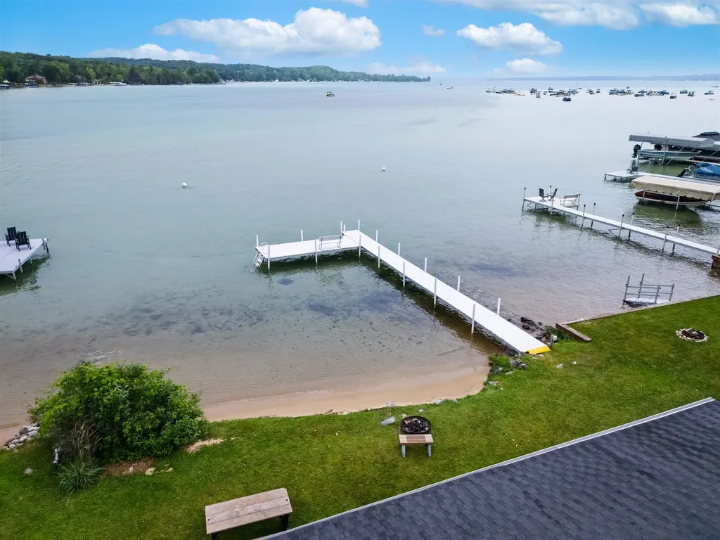7636 Crystal Beach Clearwater Township MI 49676